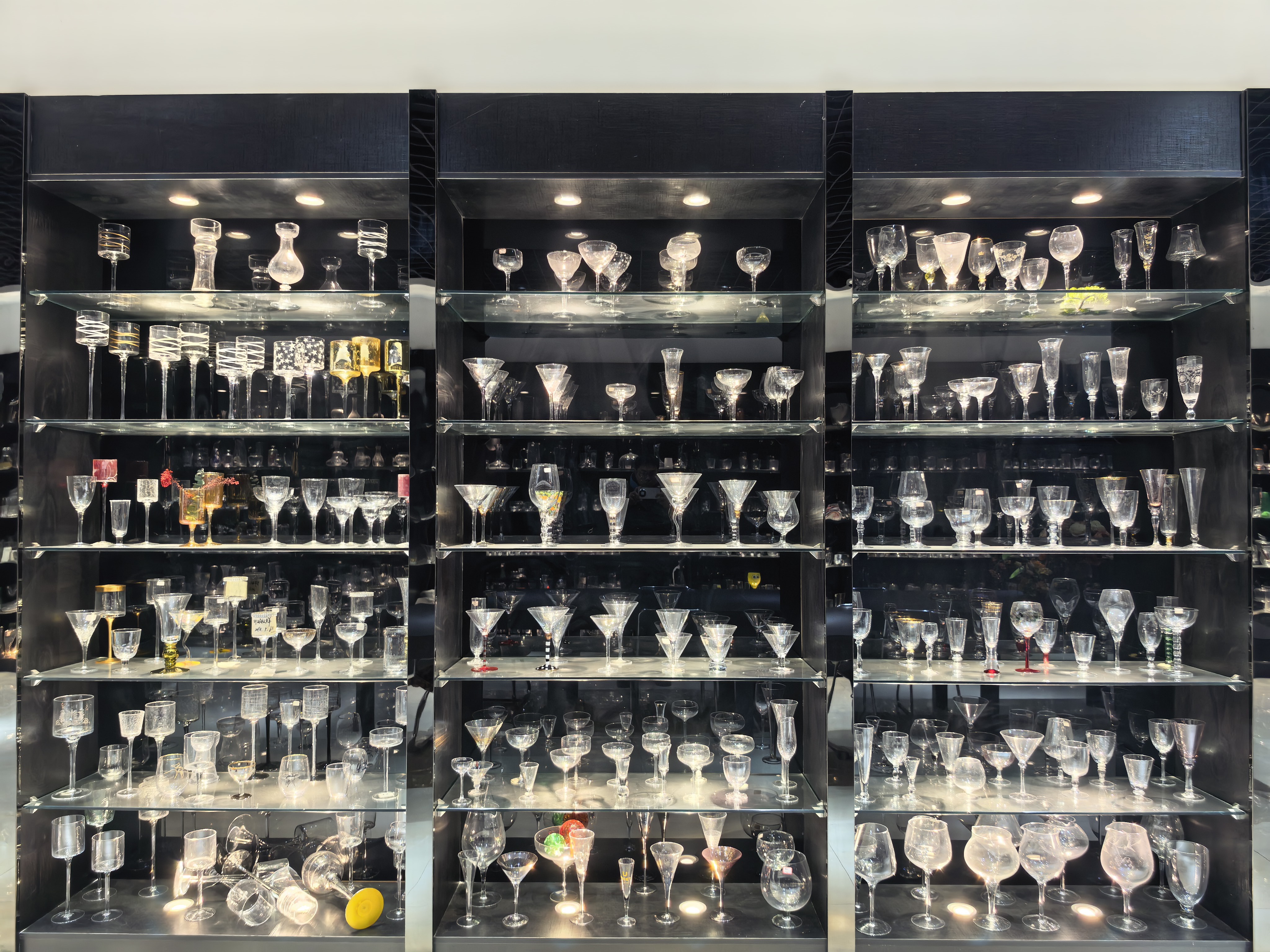 Cocktail stemware